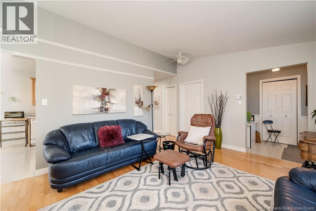 343 Beausejour Street - 9