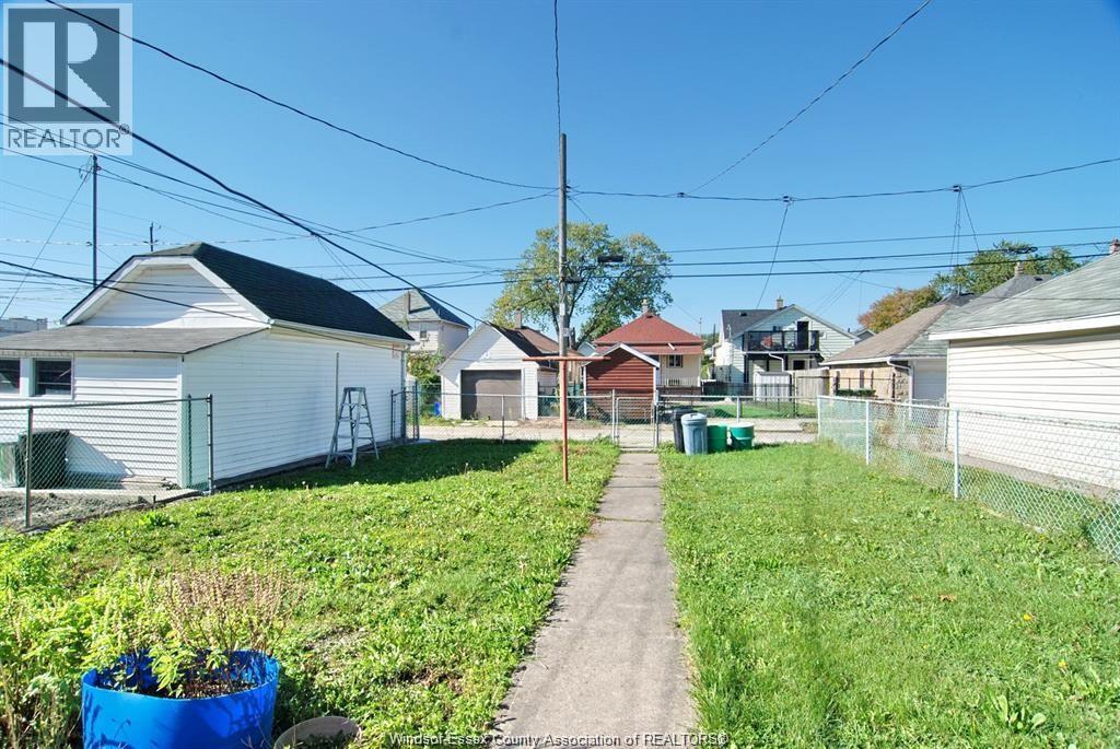 875 Parent Unit# MAIN LEVEL, Windsor, Ontario, N9A2C9 — Photo 3