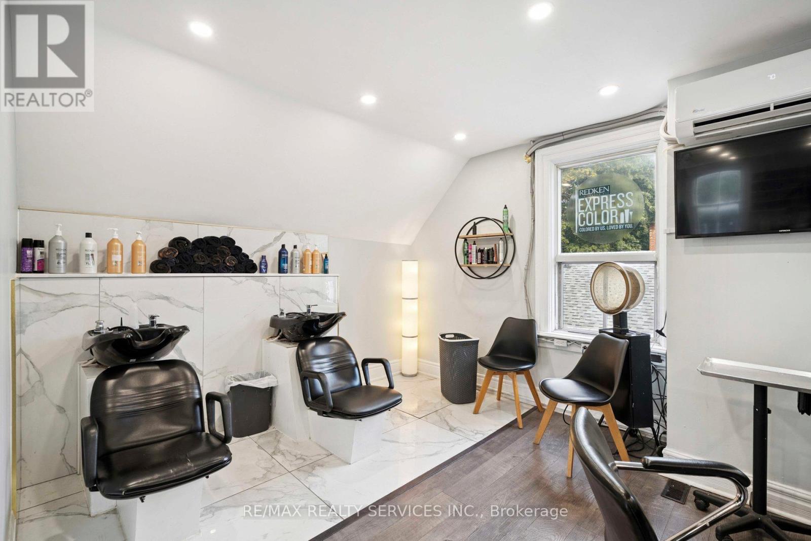 127 QUEEN STREET W - 15