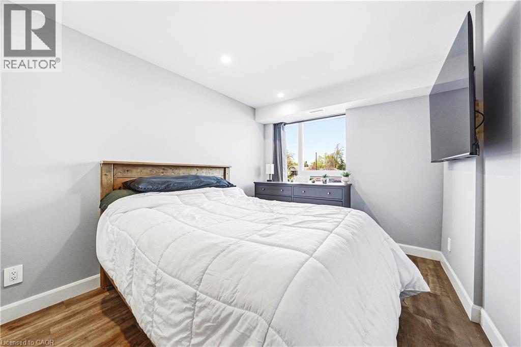 #111 34 NORMAN Street - 12