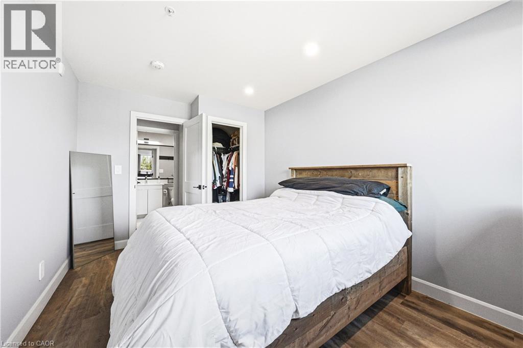 #111 34 NORMAN Street - 13