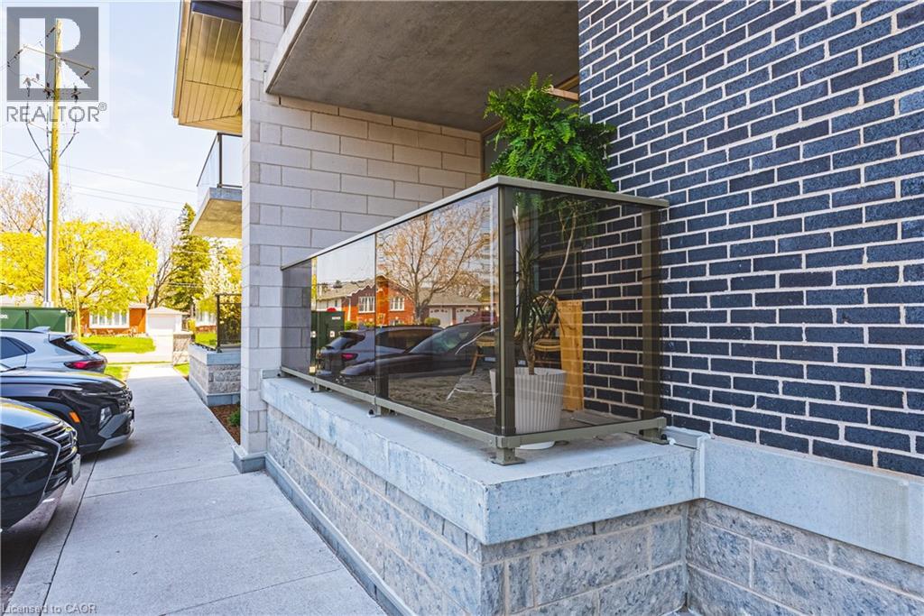 #111 34 NORMAN Street - 16