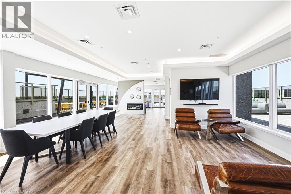#111 34 NORMAN Street - 24