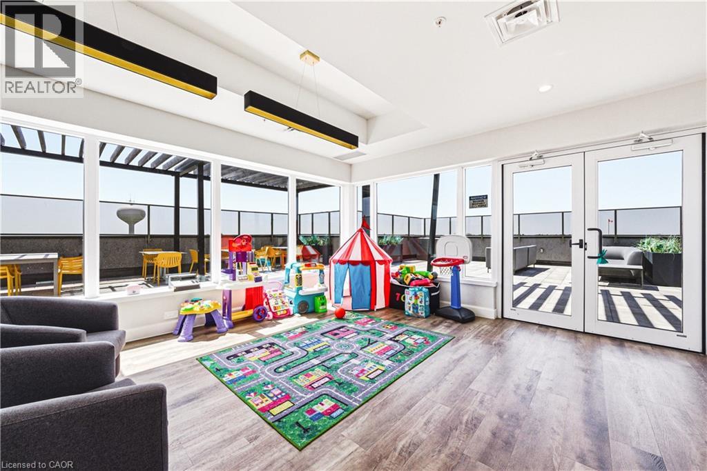 #111 34 NORMAN Street - 25