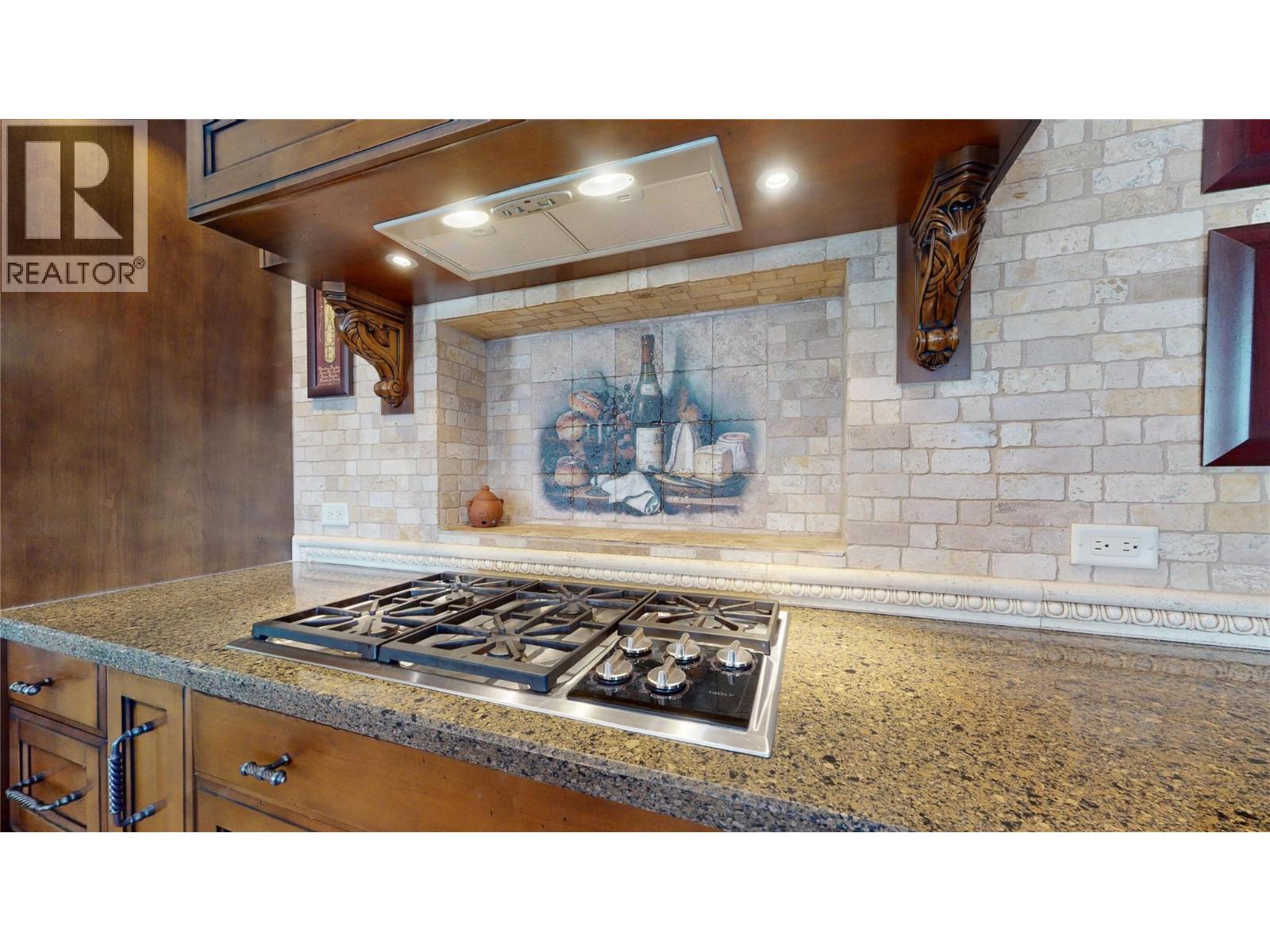 4200 Beach Avenue Unit# 201, Peachland