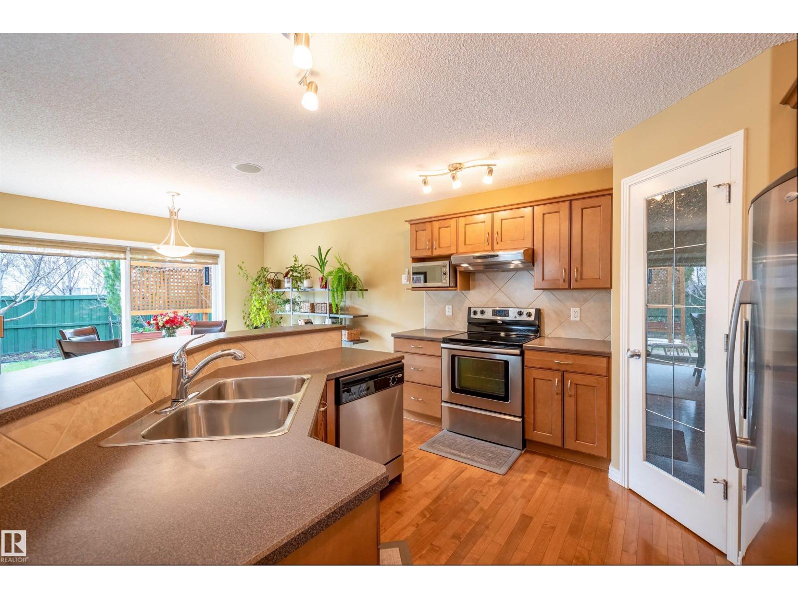 2340 HAGEN LI NW, Edmonton