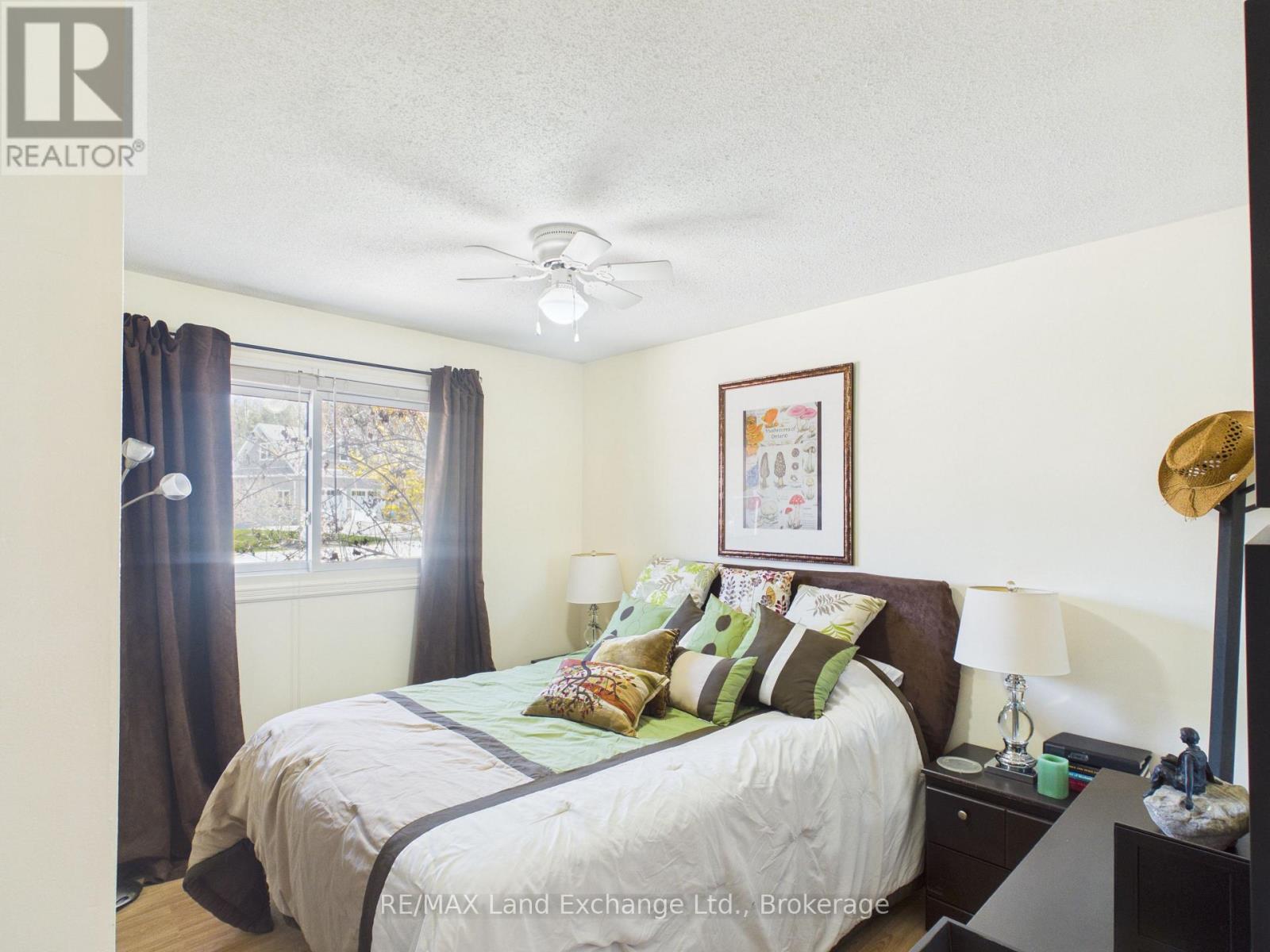 15 NORTH CEDAR LANE - 14