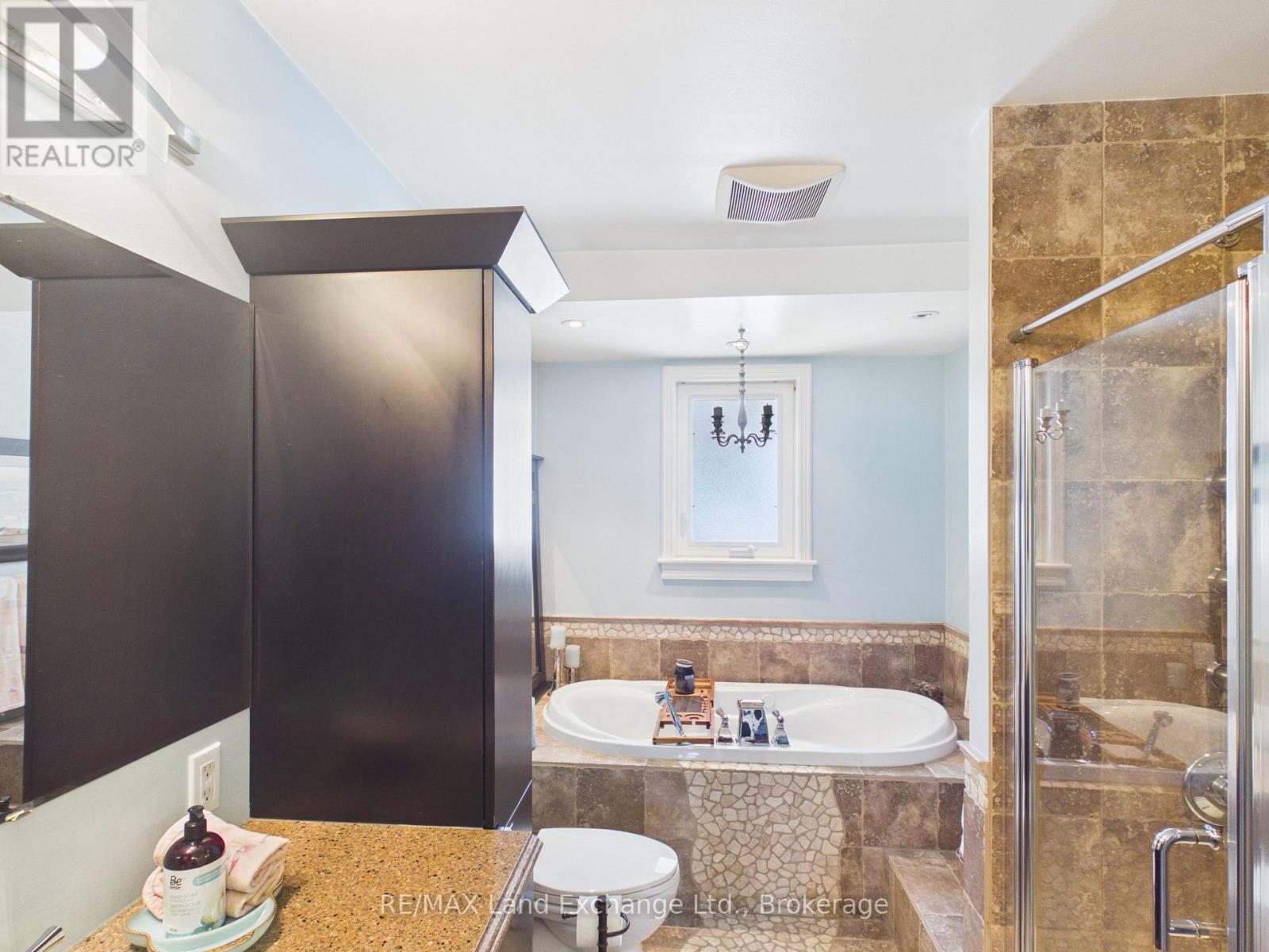 15 NORTH CEDAR LANE - 16
