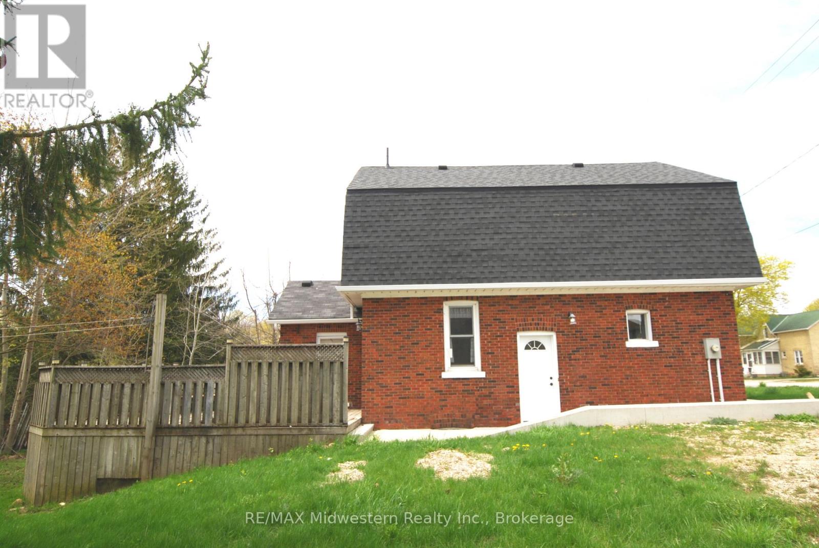 200 ELORA STREET S - Image 3