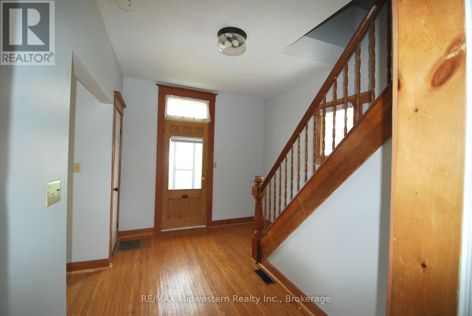 200 ELORA STREET S - 7