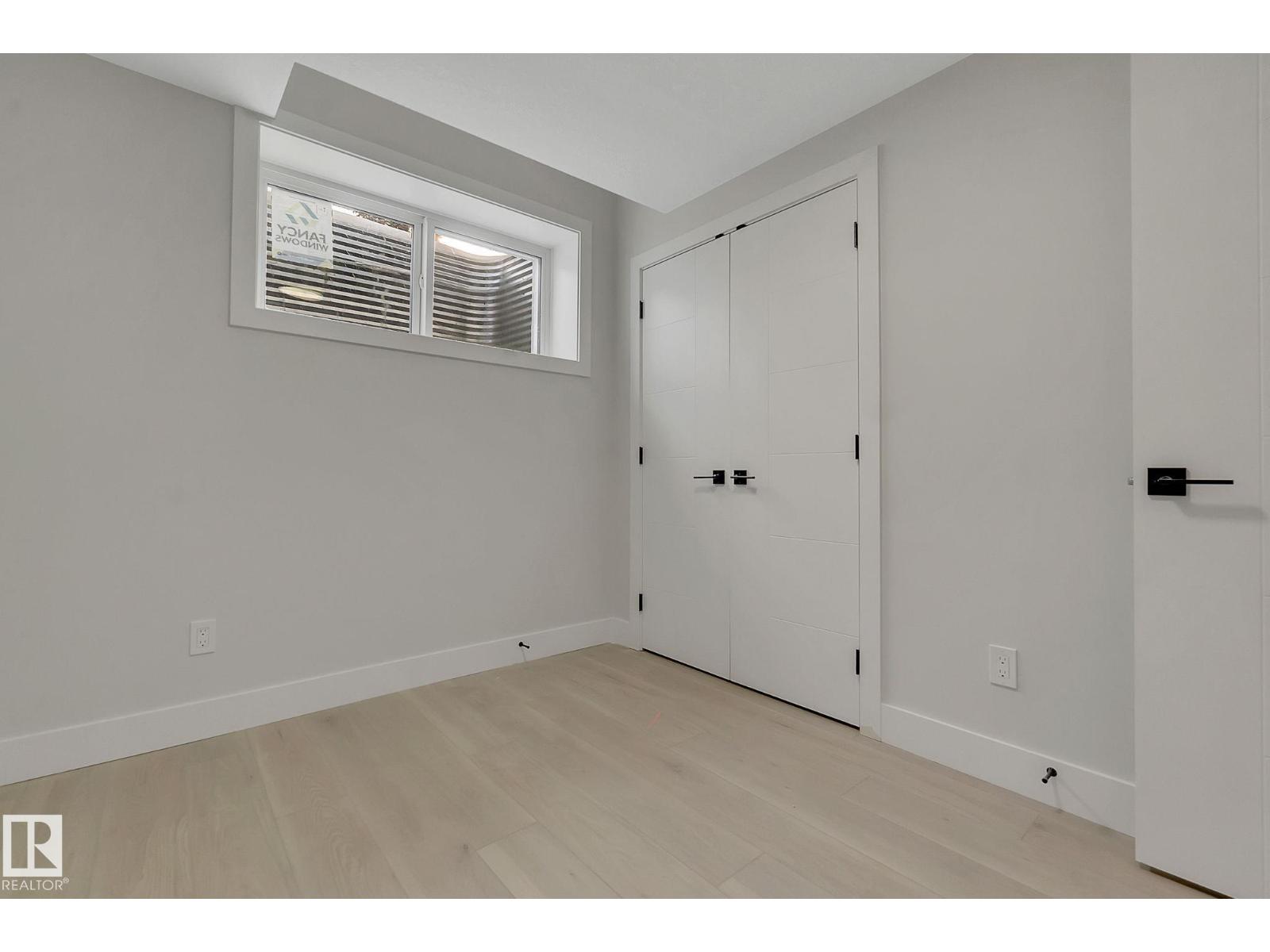 11132 72 AV NW, Edmonton