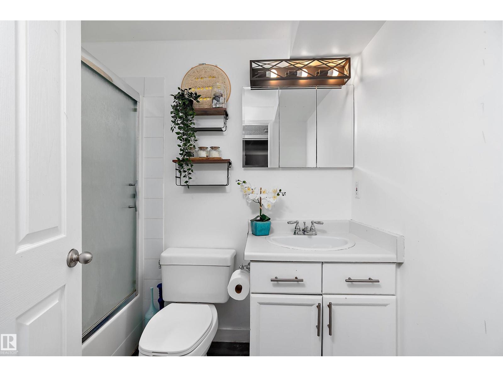#7 52437 RGE ROAD 21 - 37