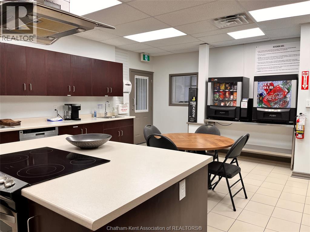 19 Raleigh STREET, Chatham, Ontario, N7M2M6 — Photo 6