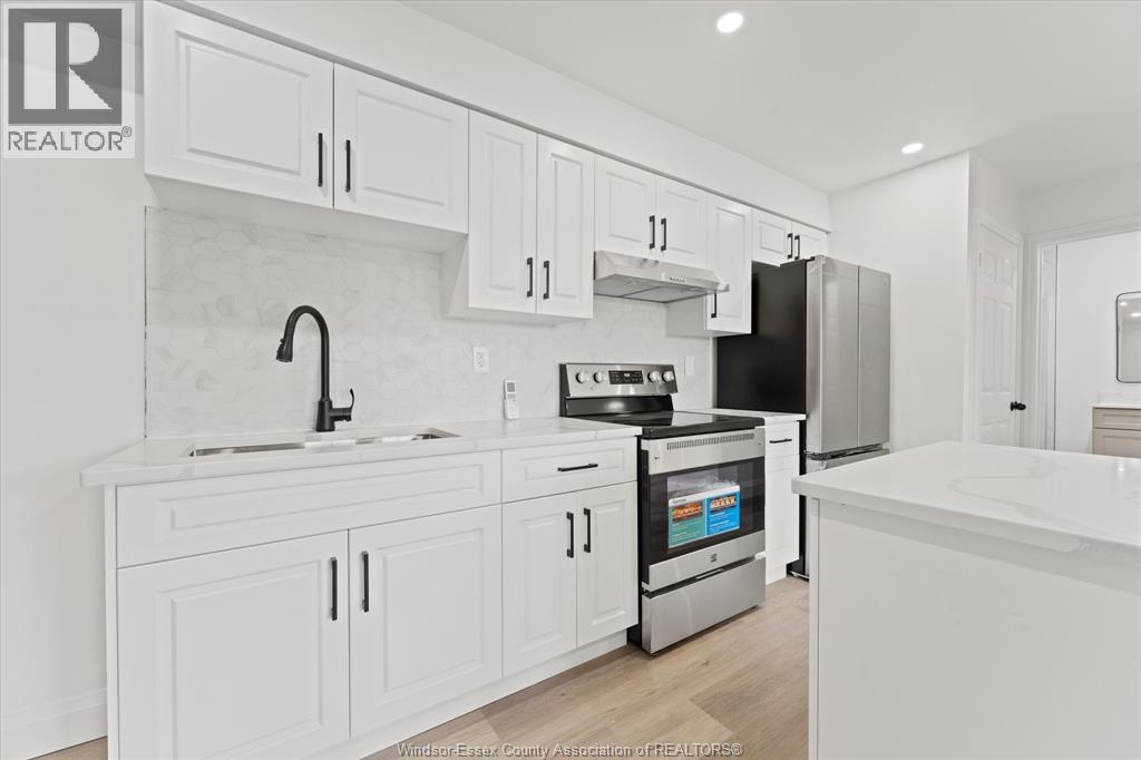 702 PIERRE Unit# 1, Windsor, Ontario, N9A2K5 — Photo 8
