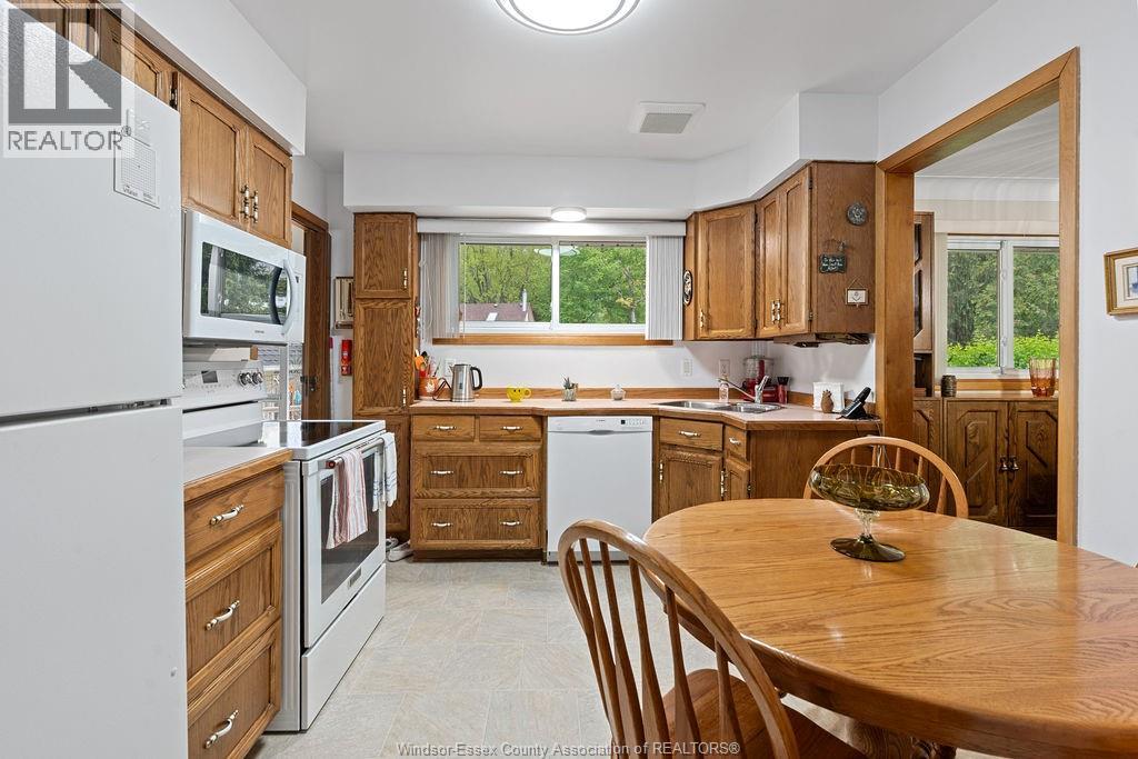 4018 Casgrain, Windsor, Ontario, N9G2A5 — Photo 12