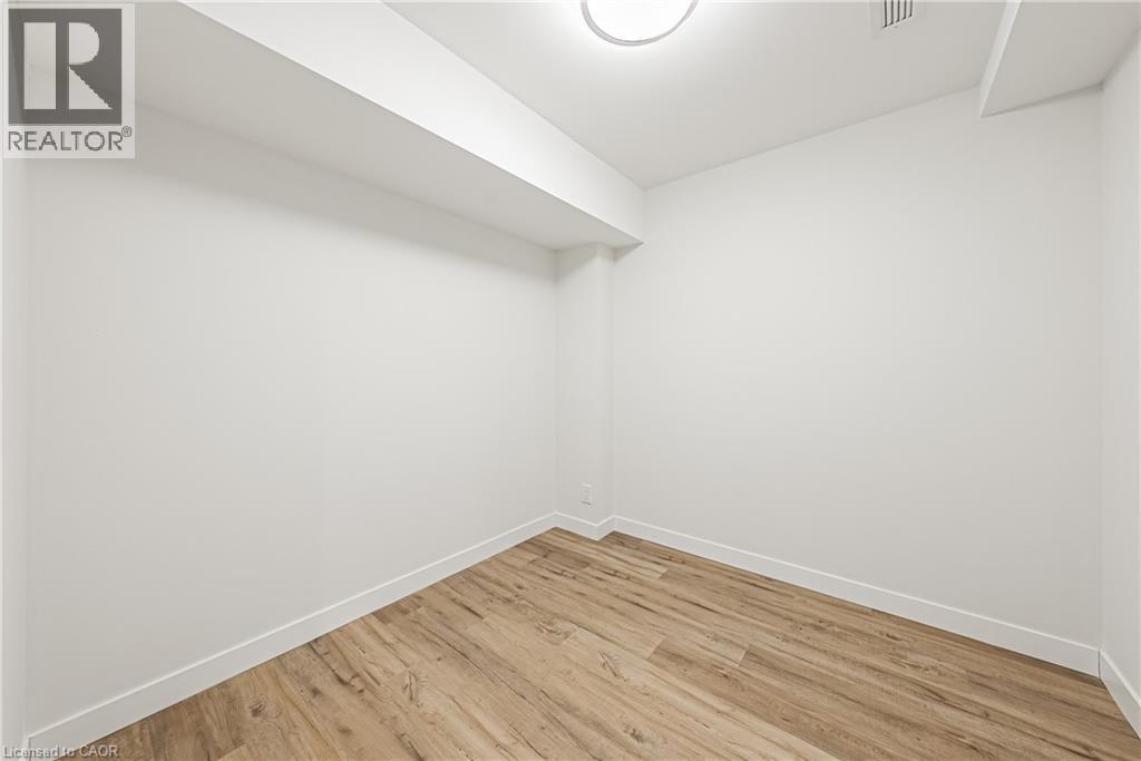 555 SANATORIUM Road Unit# 104, Hamilton, Ontario, L9C2B1 — Photo 16