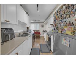 103 13226 104 Avenue, Surrey, BC V3T1V1 Photo 8