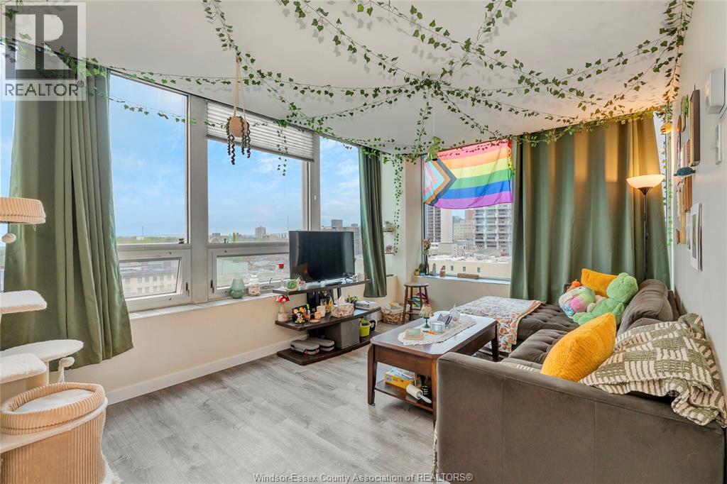 540 OUELLETTE Unit# 7B, Windsor, Ontario, N9A1B7 — Photo 11
