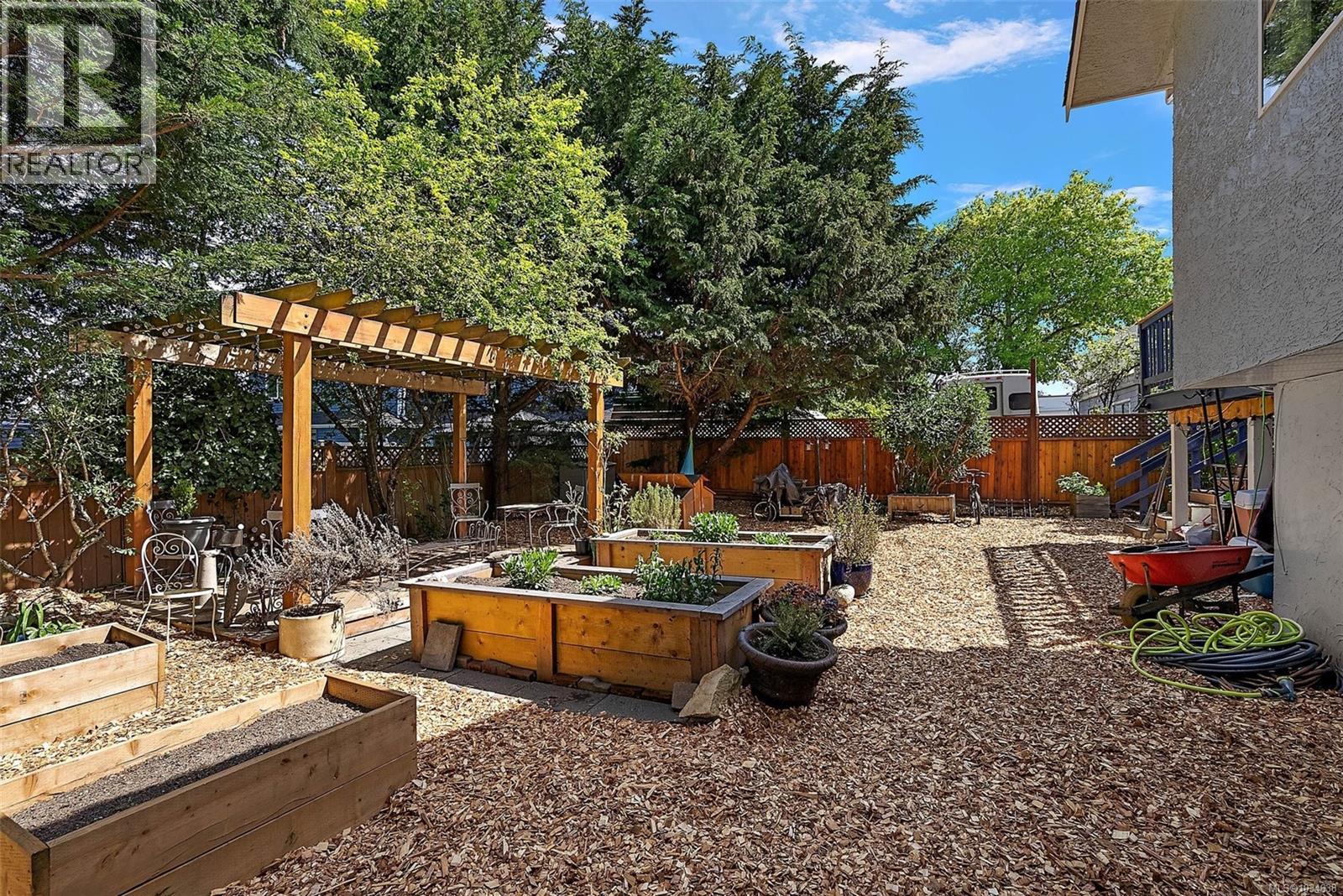 10292 Godfrey Pl - 27