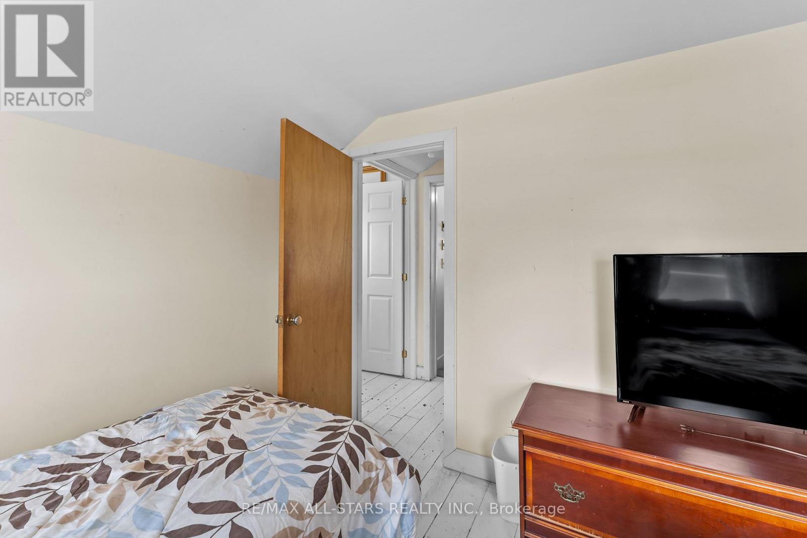 39 FRANCIS STREET W - 24