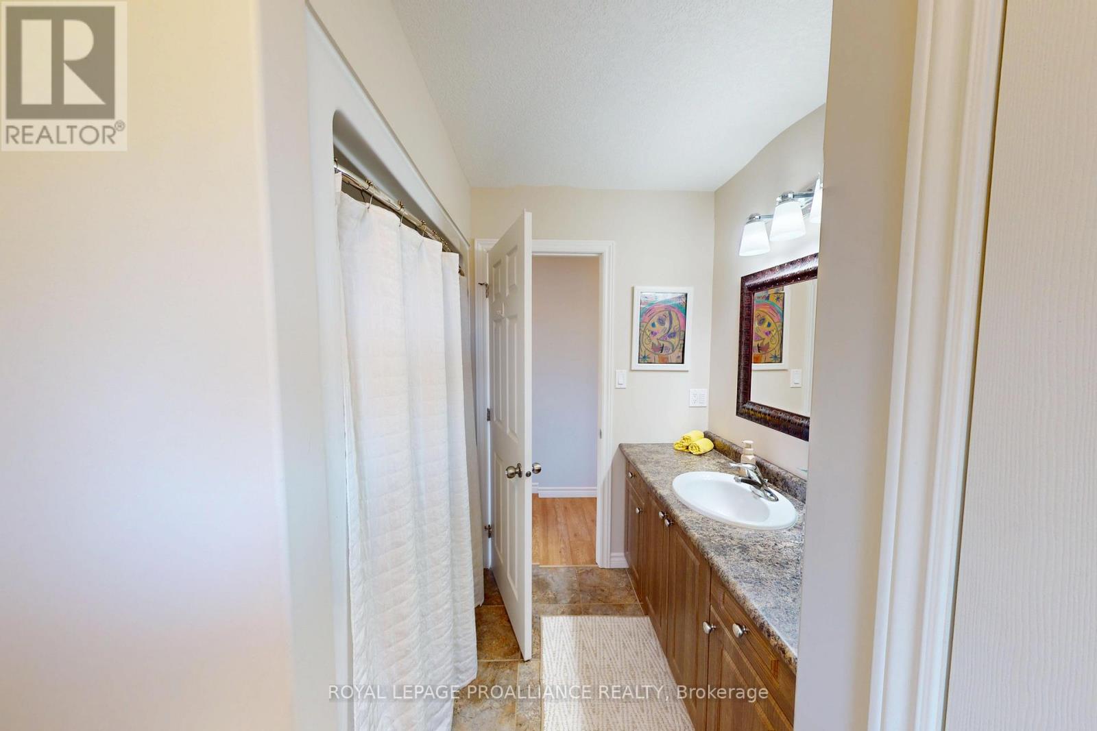 121 GREENHILL LANE - 11