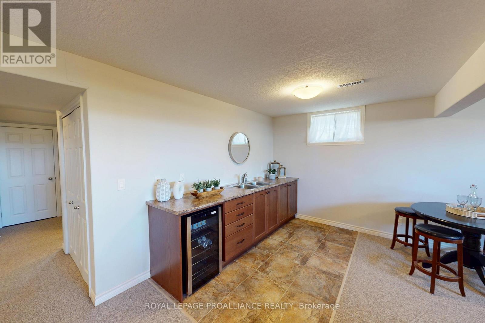 121 GREENHILL LANE - 22