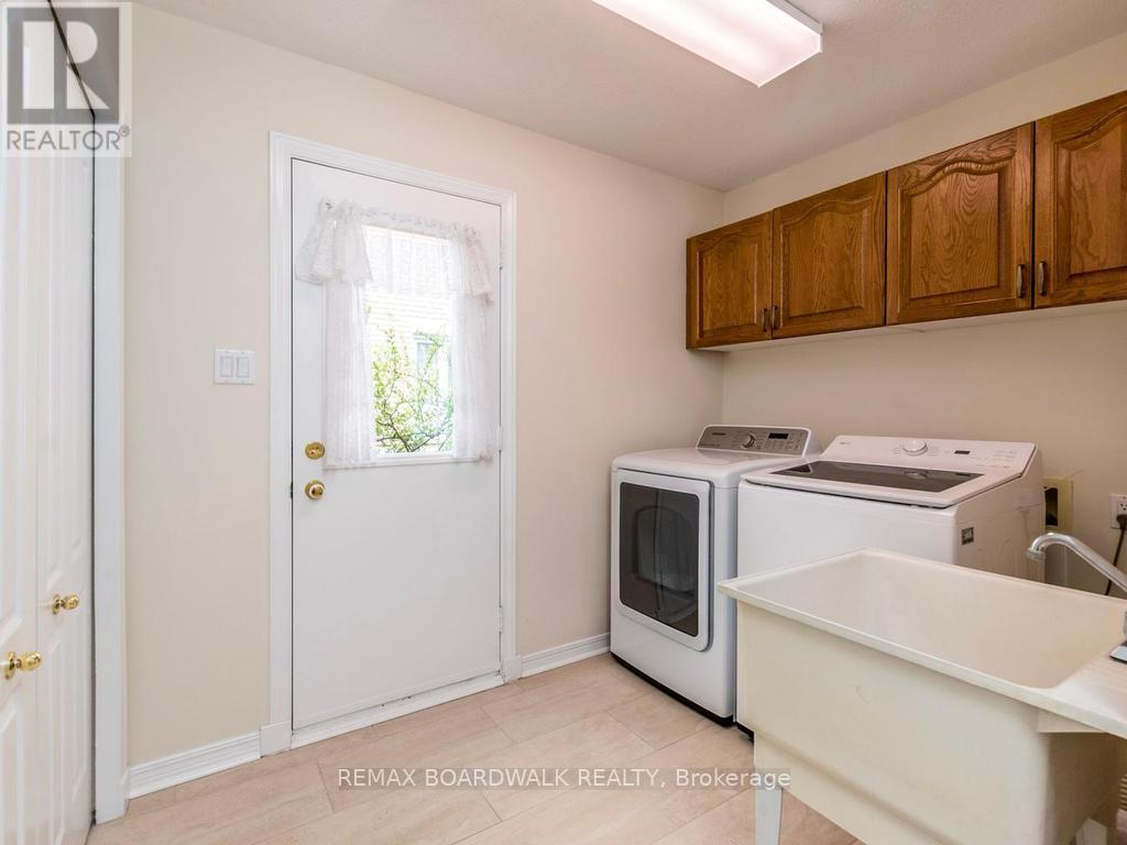 42 SLADE CRESCENT - 21