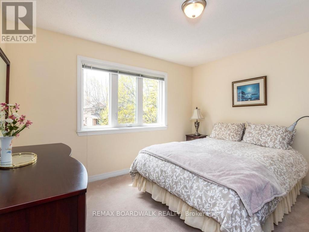 42 SLADE CRESCENT - 26