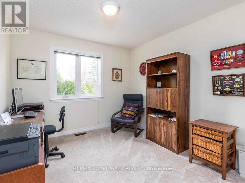 42 SLADE CRESCENT - 29