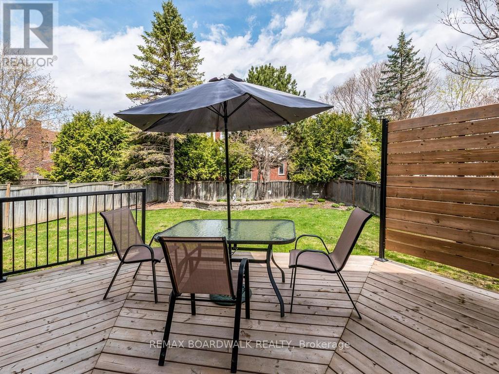 42 SLADE CRESCENT - 33