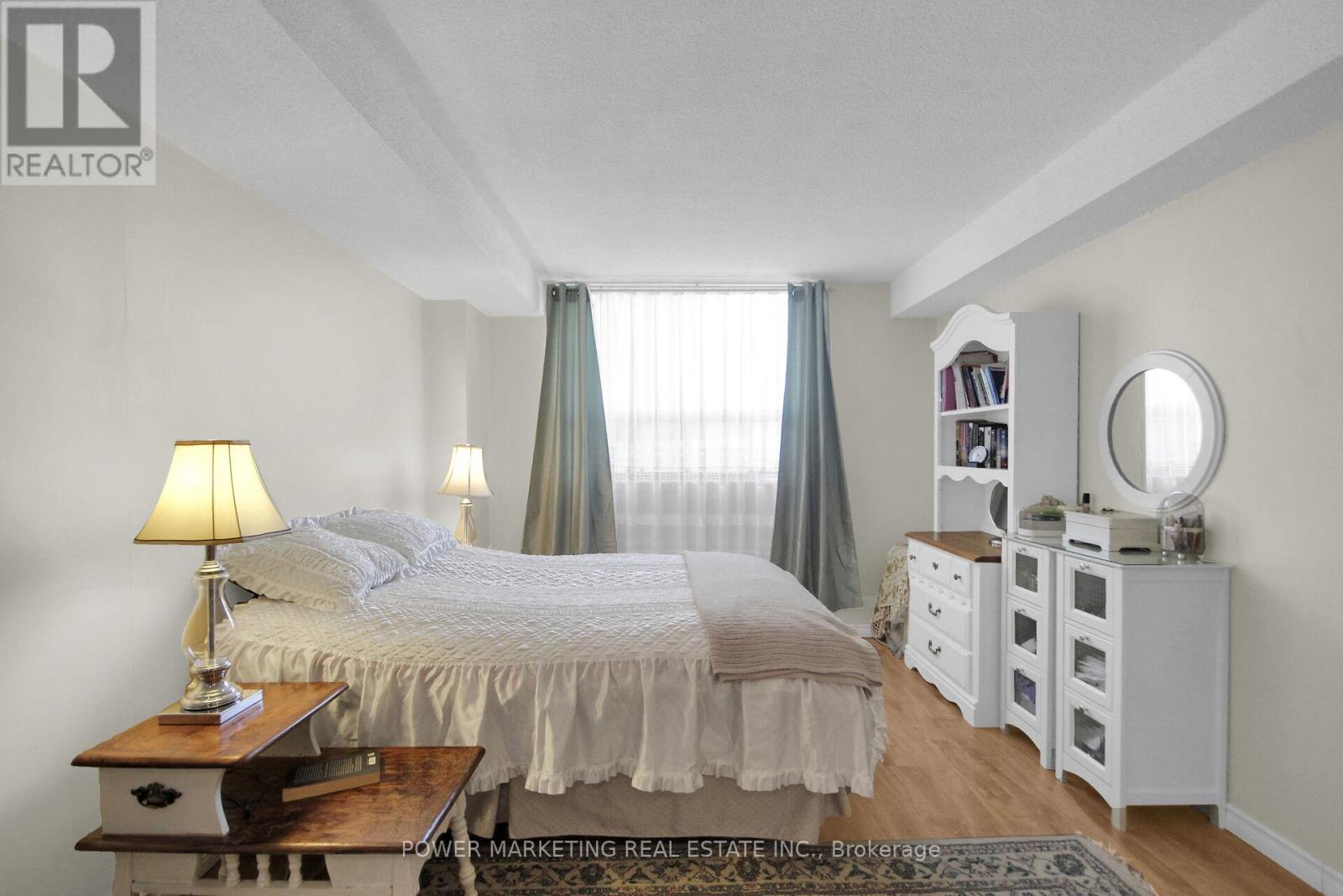 #212 1440 HERON ROAD - 35