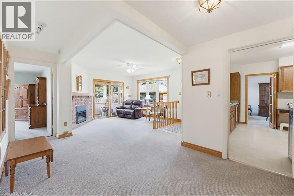 90 HENDERSON Avenue - 16