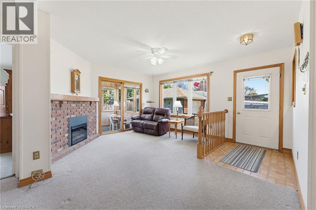 90 HENDERSON Avenue, Brantford, Ontario, N3R4V9 — Photo 17