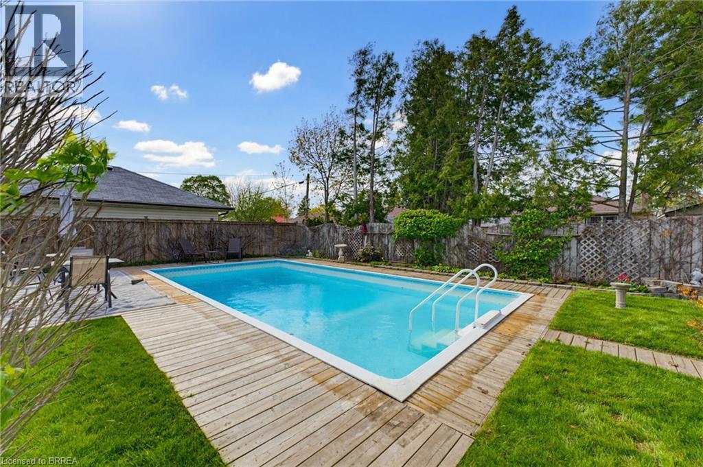 90 HENDERSON Avenue, Brantford, Ontario, N3R4V9 — Photo 38