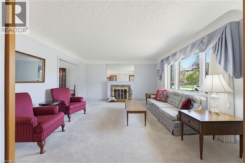 90 HENDERSON Avenue - 7