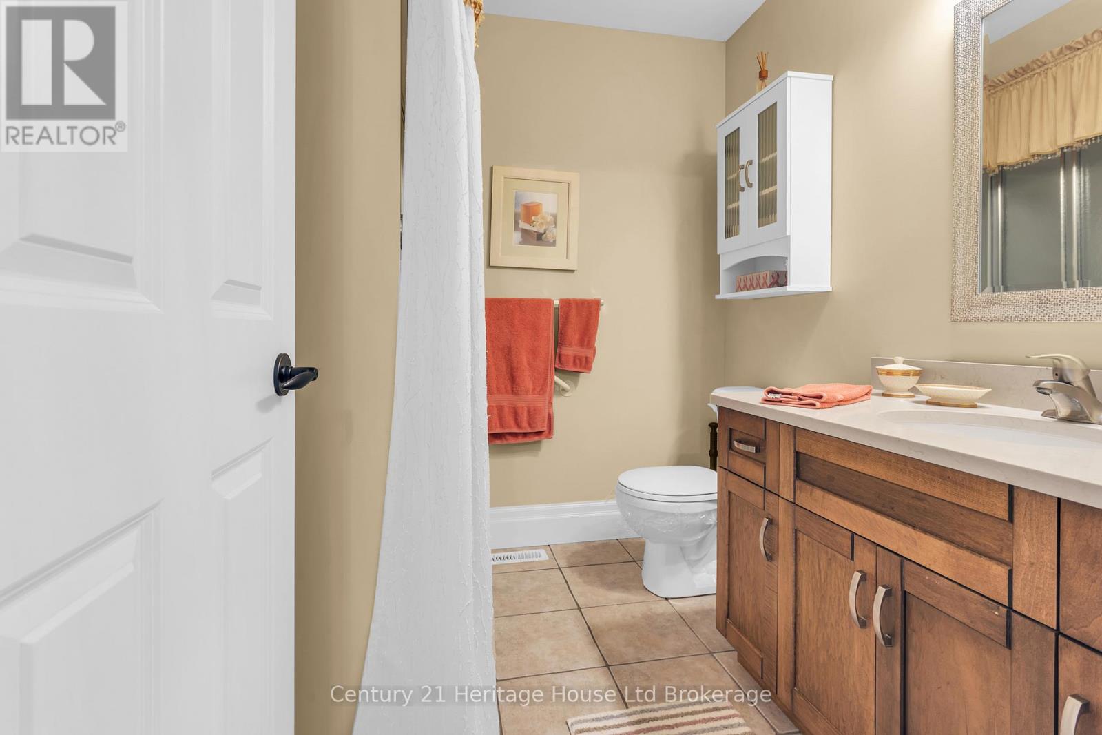 7 LYNDALE ROAD - 17