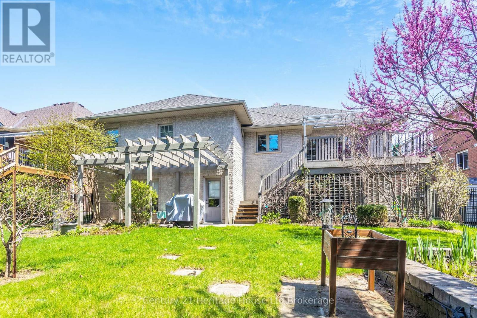 7 LYNDALE ROAD - 3