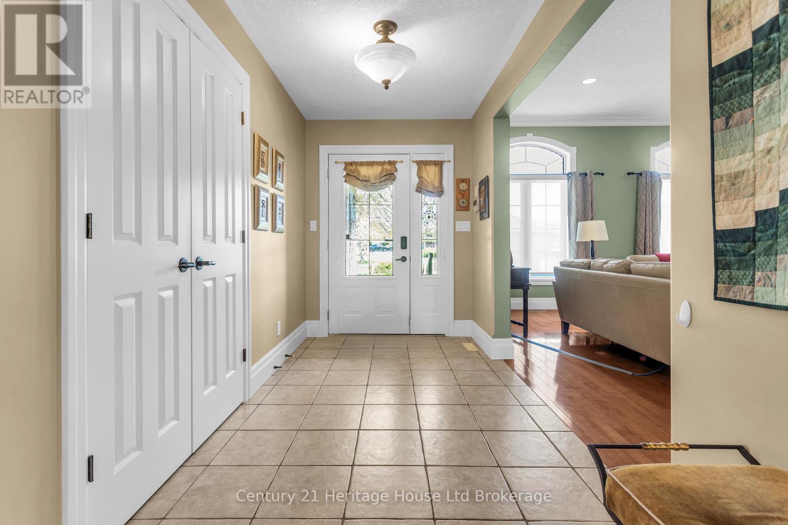 7 LYNDALE ROAD - 4