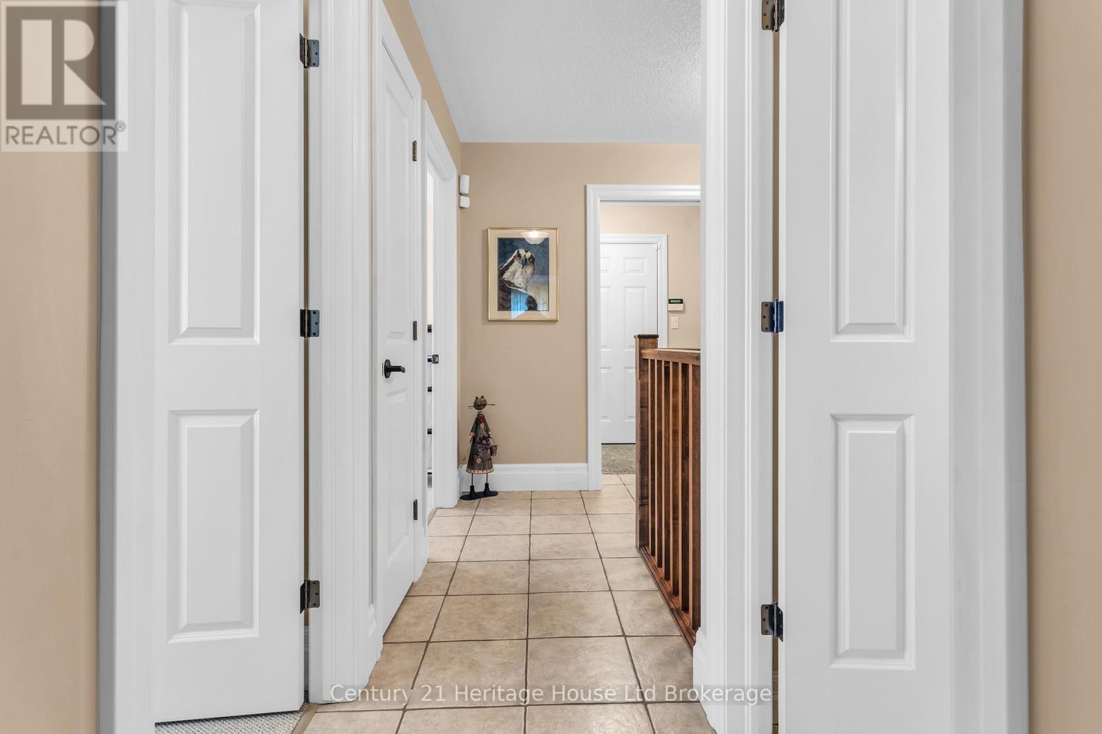 7 LYNDALE ROAD - 5