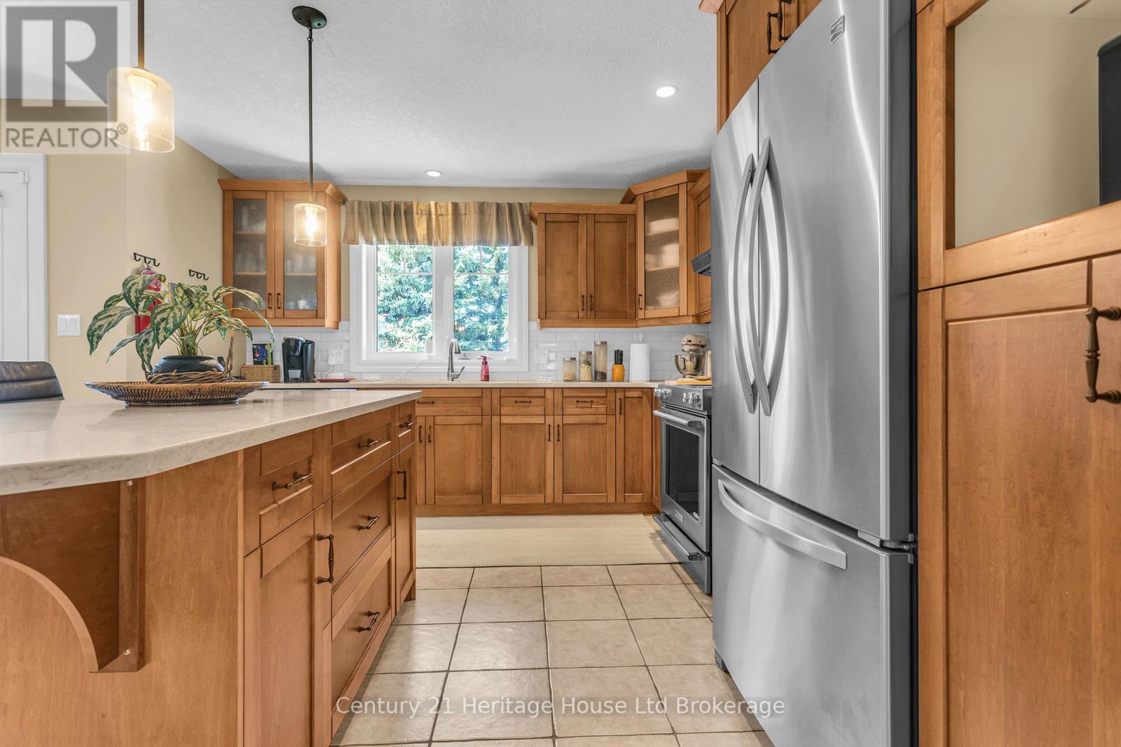 7 LYNDALE ROAD - 9