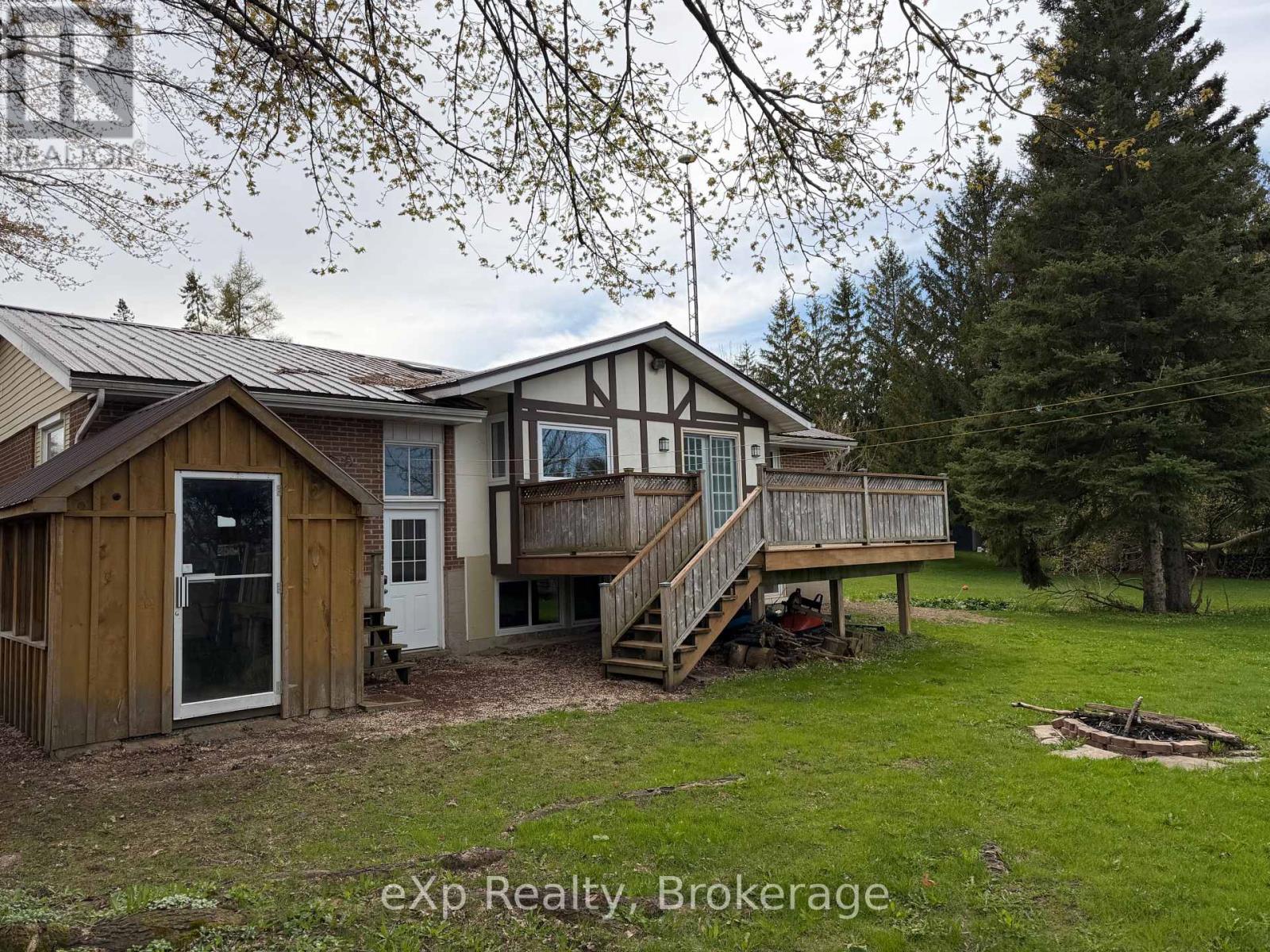 60 MAIN STREET E - 34