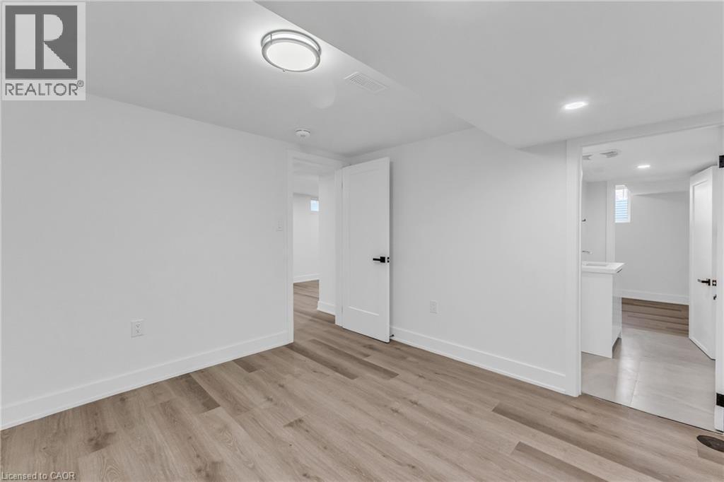 113 GREEN Road - 20
