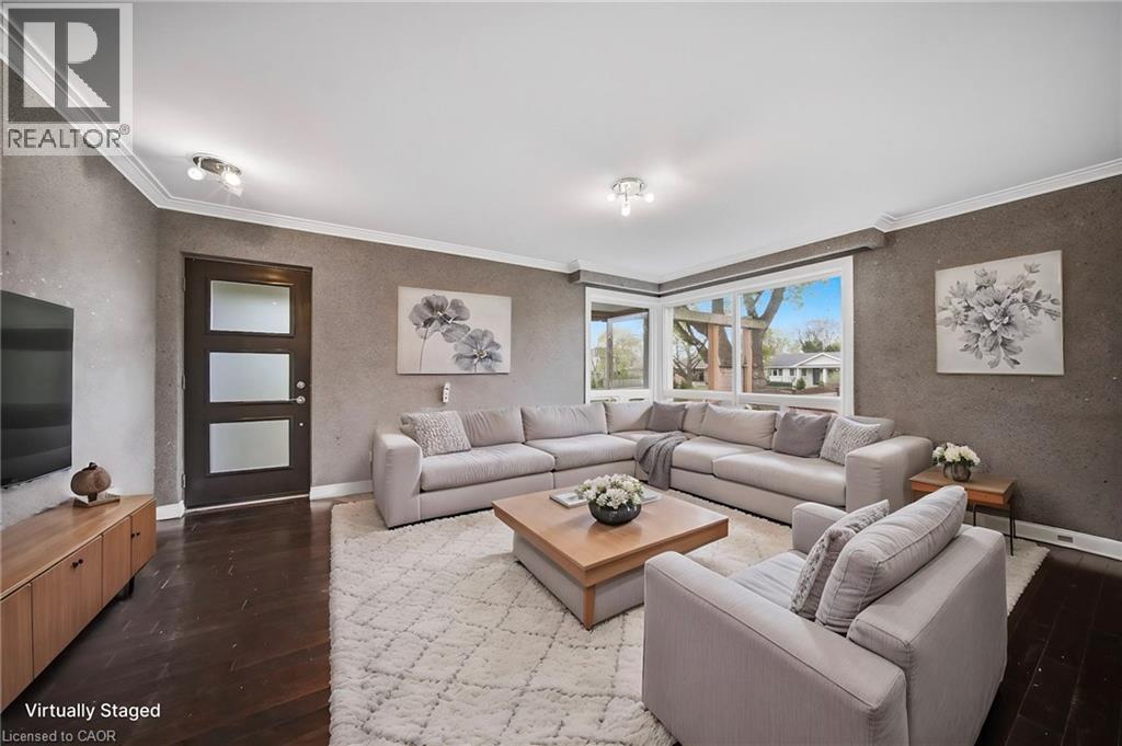 1403 SELKIRK Avenue, Oakville, Ontario, L6L2V5 — Photo 3