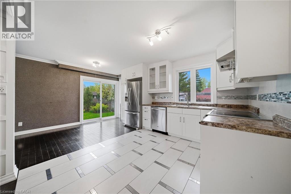 1403 SELKIRK Avenue - 7