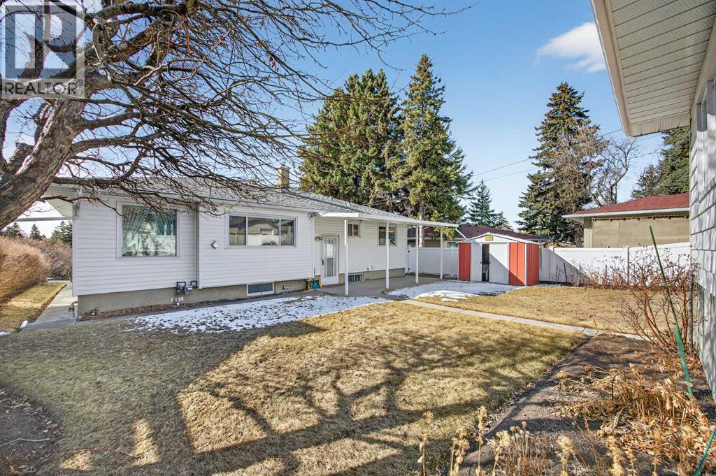 1124 31 Avenue NW - 43