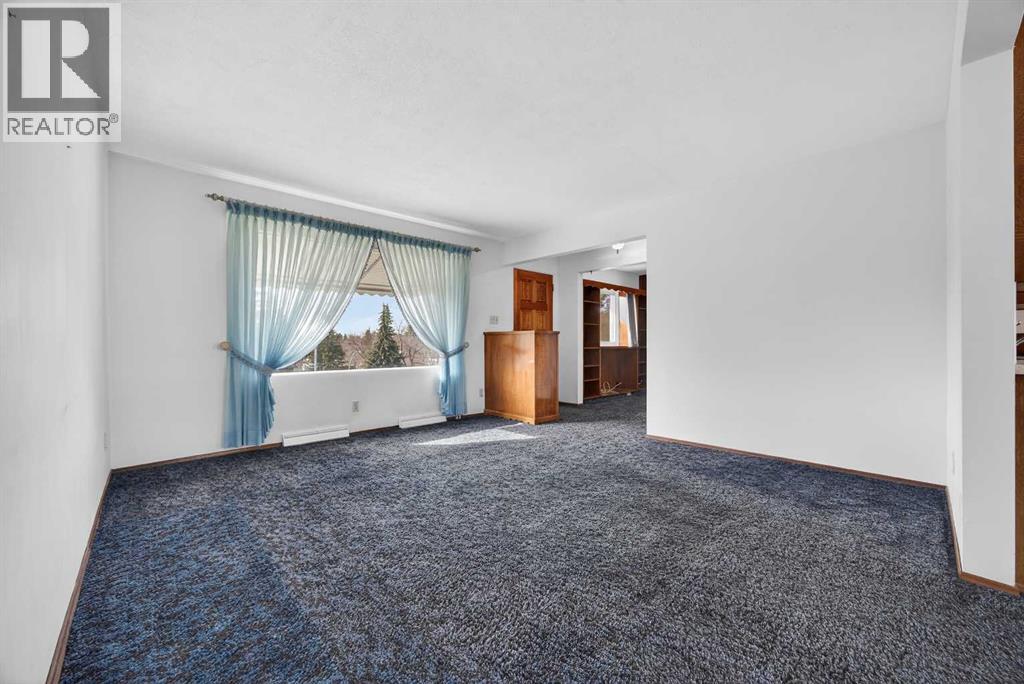 1124 31 Avenue NW - 9