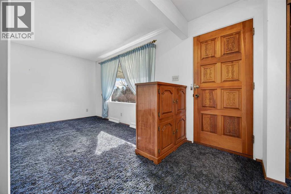 1124 31 Avenue NW - 6