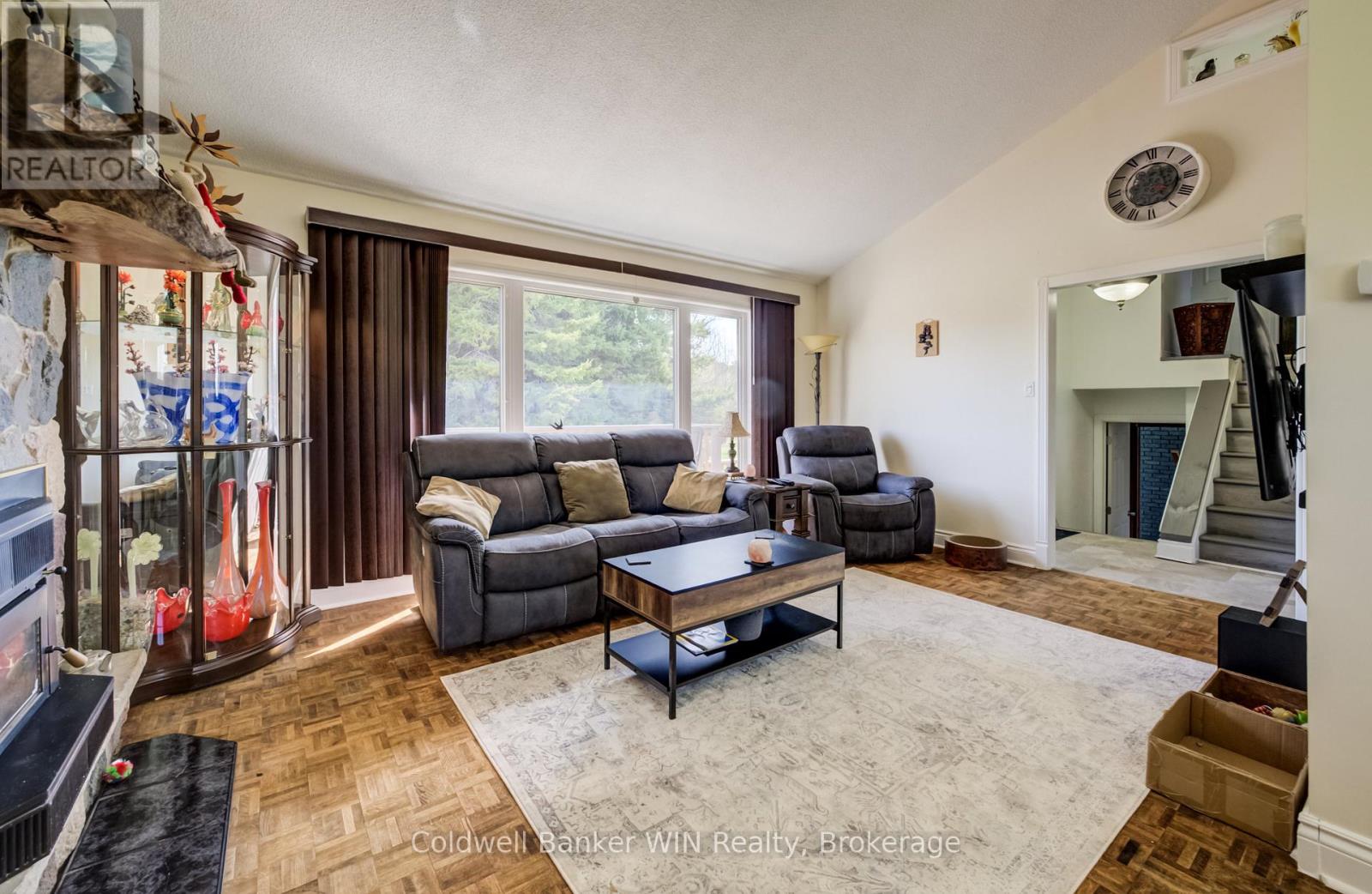 111690 GREY ROAD 14 - 6
