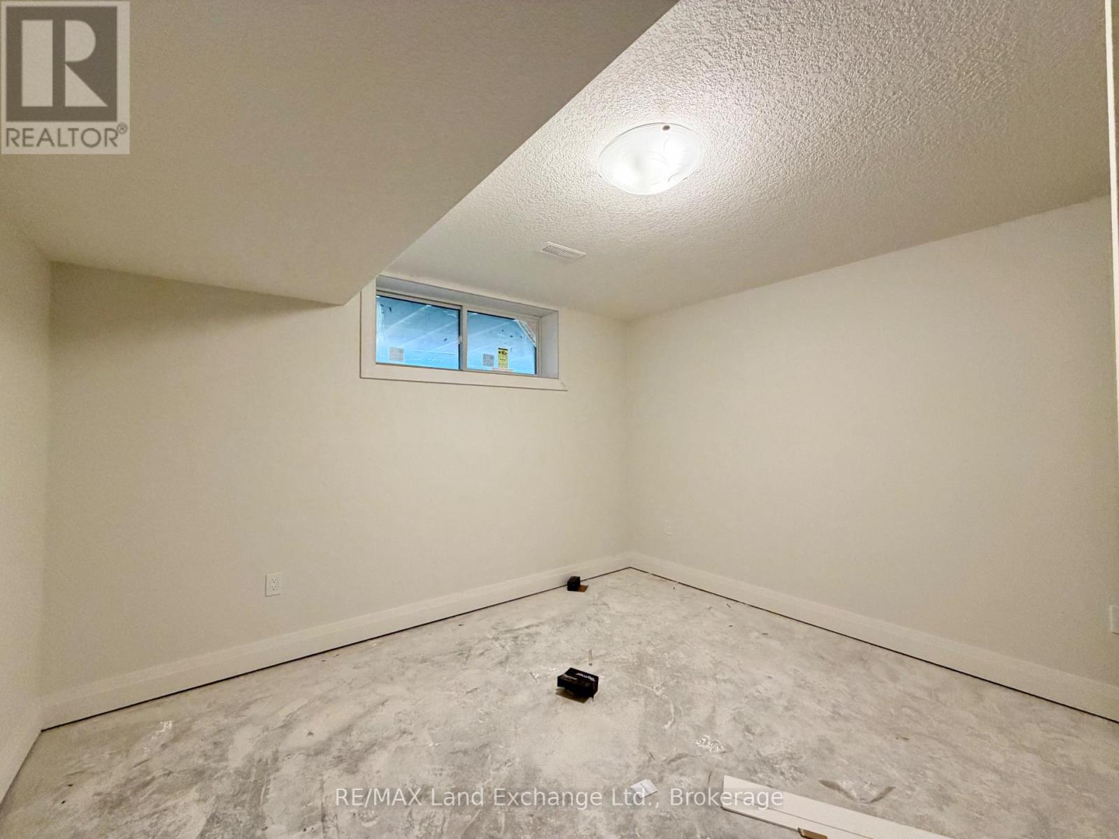 443 IVINGS DRIVE - 8