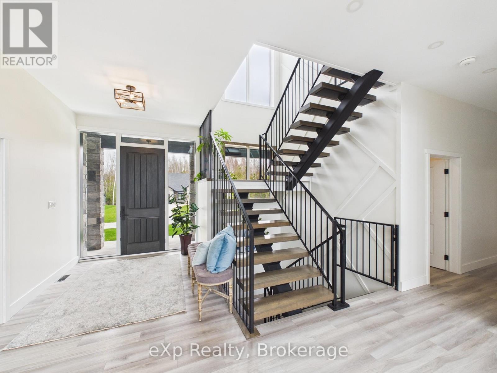 36 LAKESIDE WOODS CRESCENT - 17